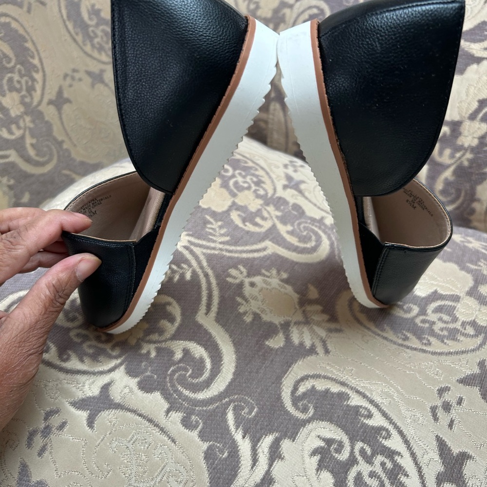 Adrienne Vittadini Black Leather Flats shoes Brand New 8.5 sz for all occasions - Picture 2 of 11